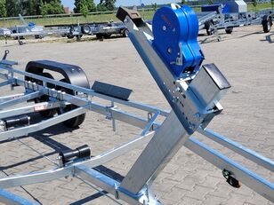 Remolque para barco nuevo B25 Longitud máxima del barco 7,3 m 2.500 kg